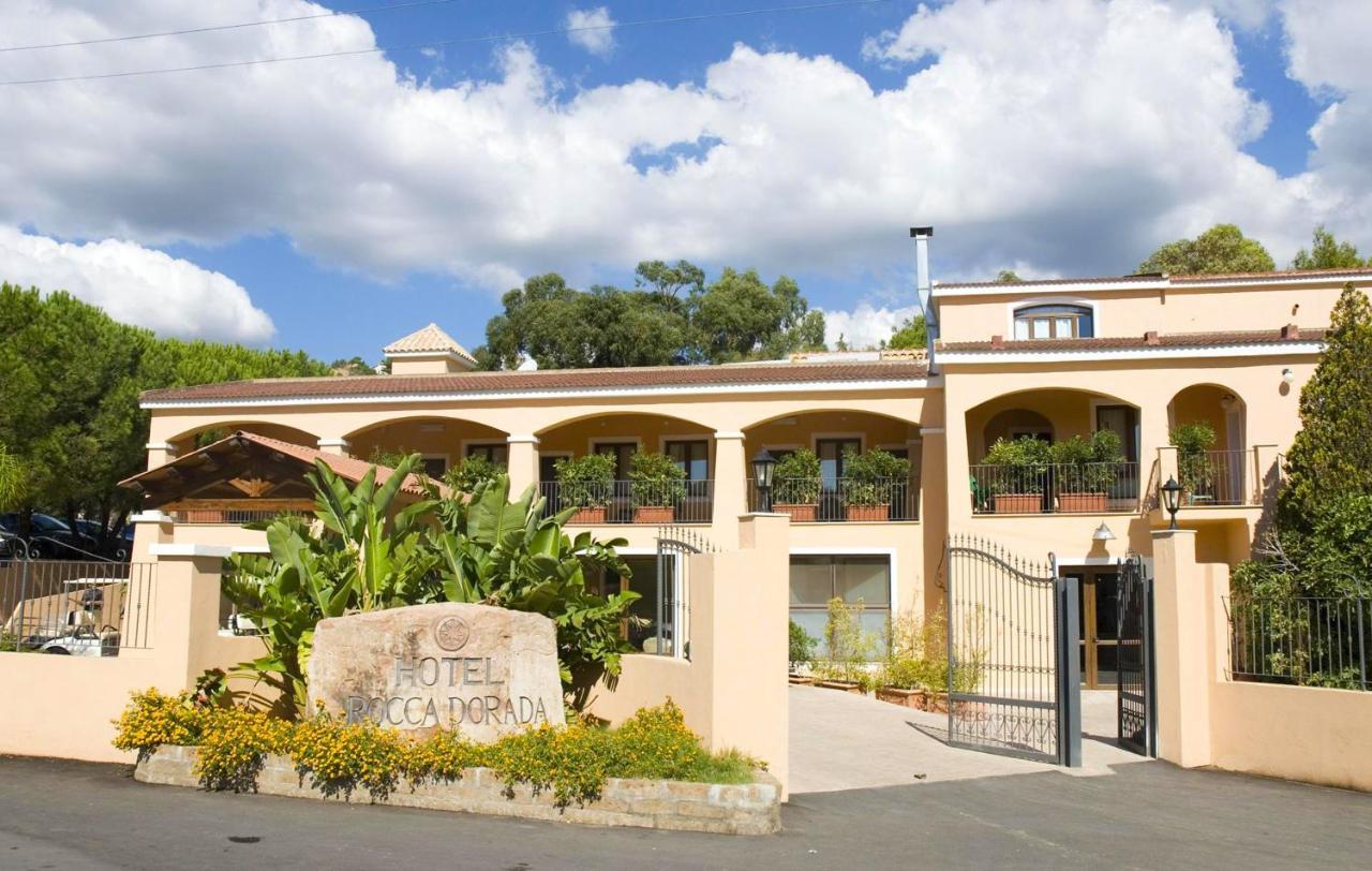 Amareclub Rocca Dorada Otel Santa Margherita di Pula Dış mekan fotoğraf