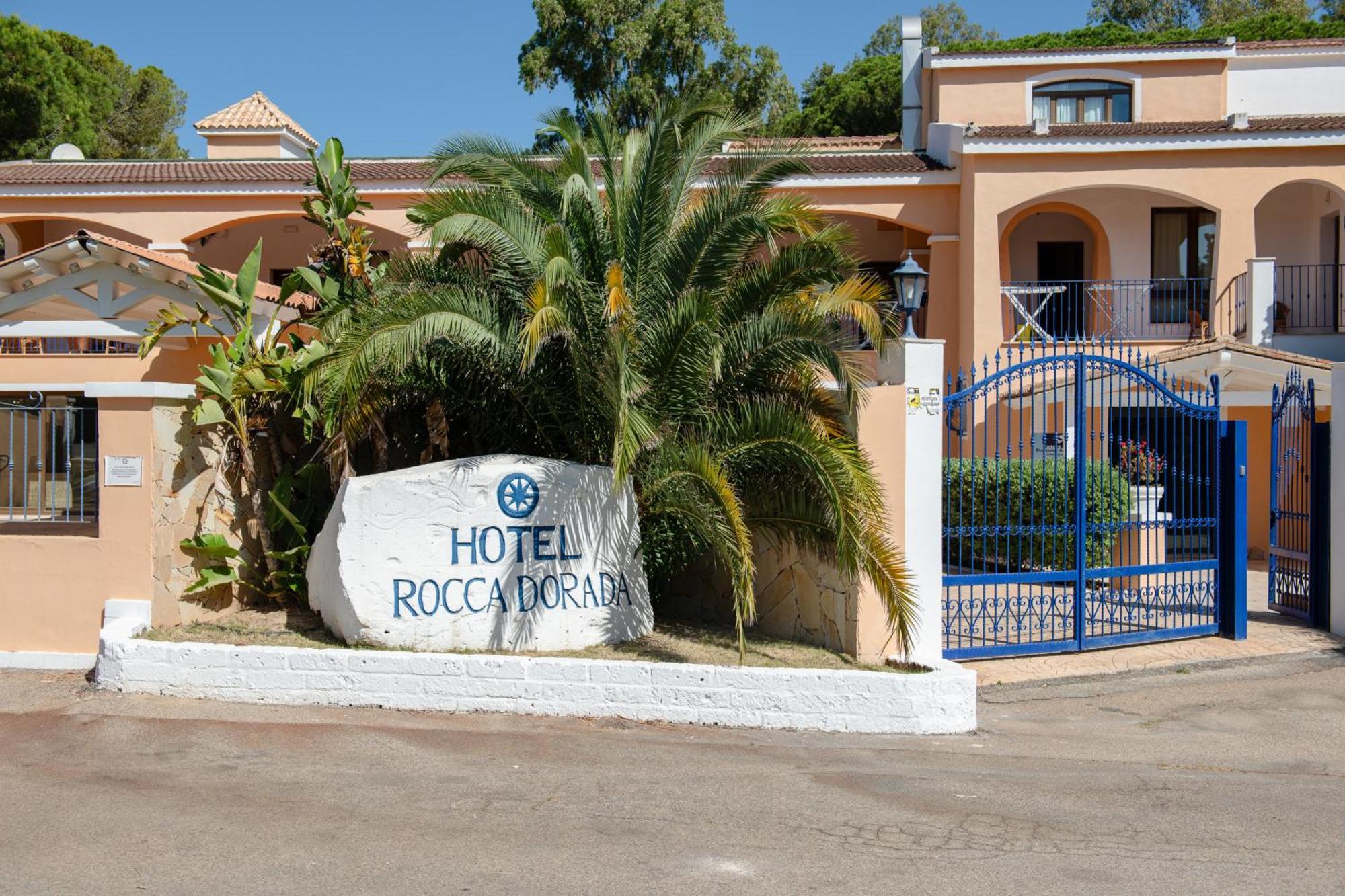 Amareclub Rocca Dorada Otel Santa Margherita di Pula Dış mekan fotoğraf