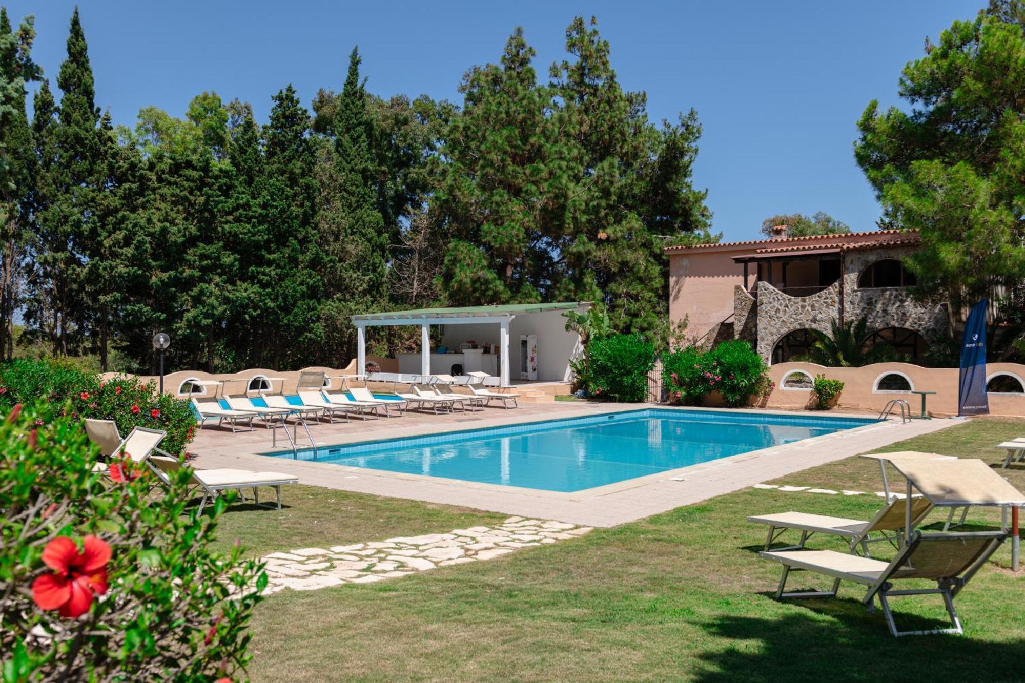 Amareclub Rocca Dorada Otel Santa Margherita di Pula Dış mekan fotoğraf